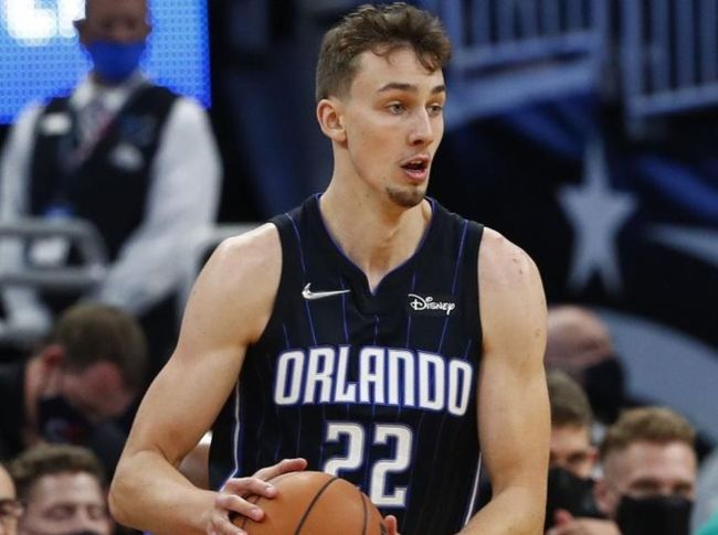 也显现了他 也显现了他